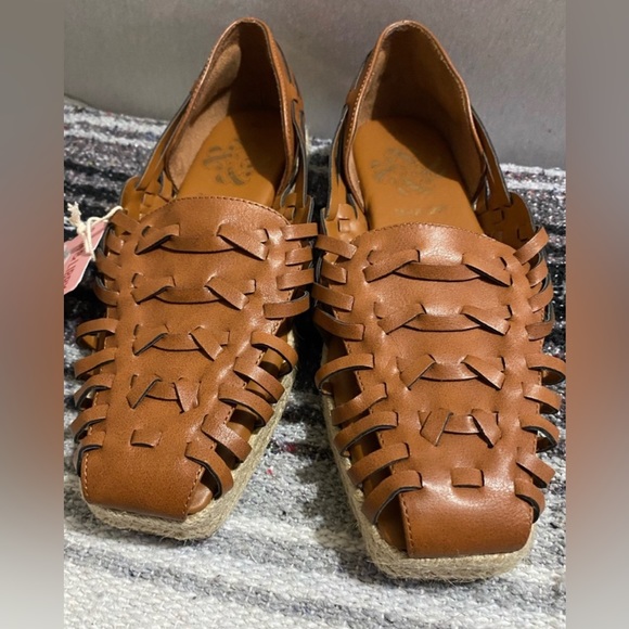 Sam & Libby Espadrilles - Picture 2 of 3